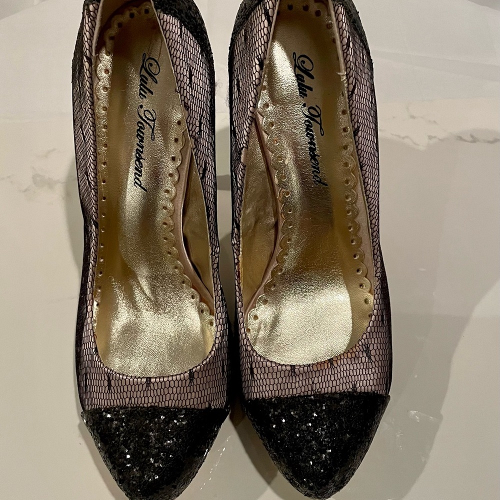LULU Townsend Vivian Fishnet Sparkle Stiletto Heels. Size 7.
